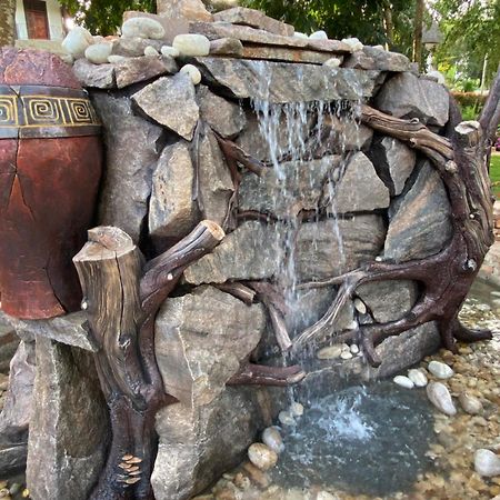 Forest Park Resort Buloba ภายนอก รูปภาพ