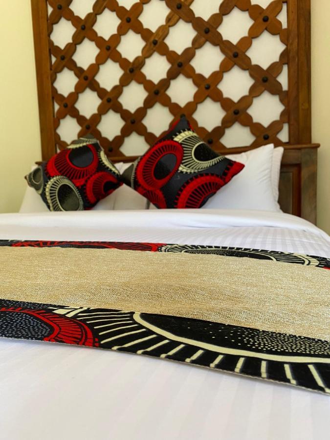 Forest Park Resort Buloba ภายนอก รูปภาพ