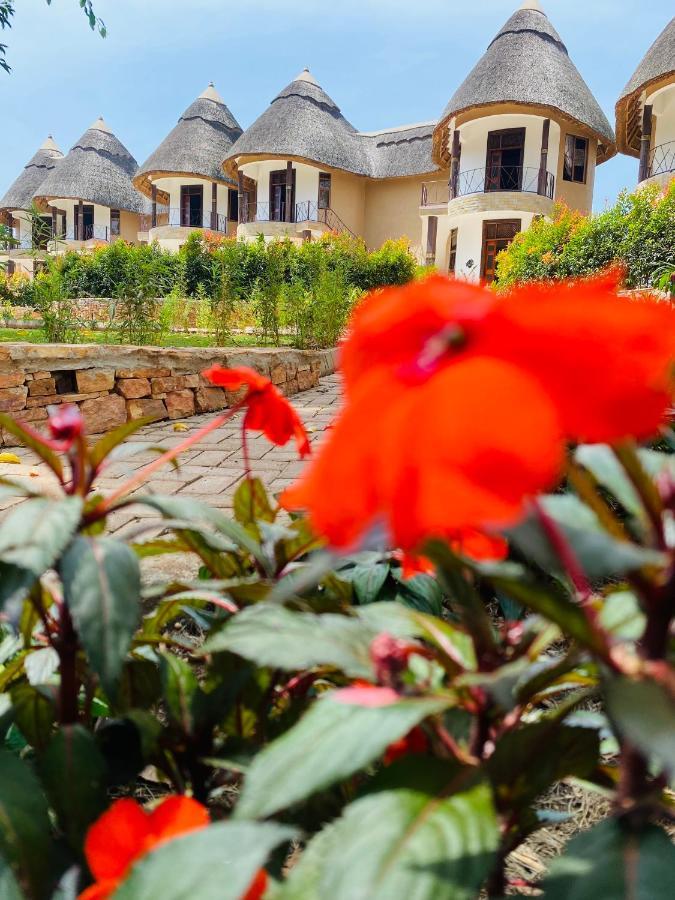 Forest Park Resort Buloba ภายนอก รูปภาพ