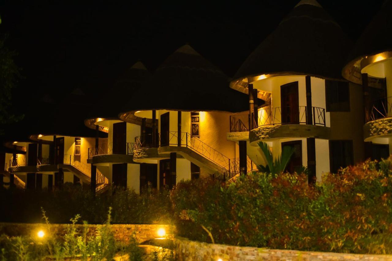 Forest Park Resort Buloba ภายนอก รูปภาพ