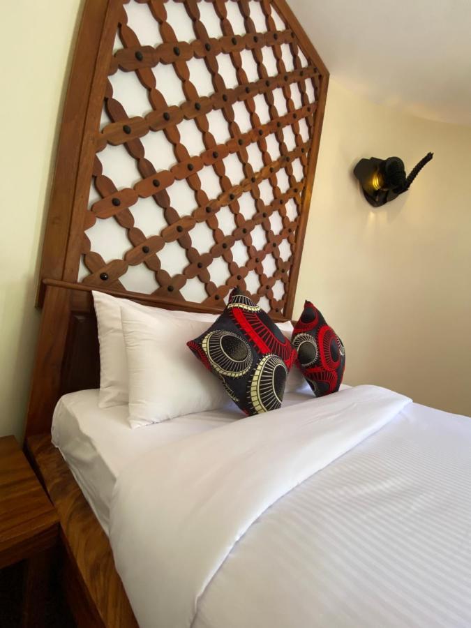 Forest Park Resort Buloba ภายนอก รูปภาพ